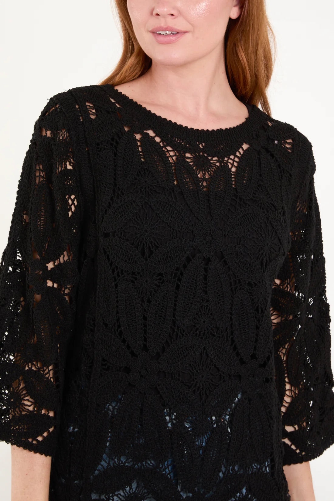 Delicate Wild Flower Crochet Top in size M/L, crafted from 100% cotton, featuring intricate floral patterns and a breezy design.