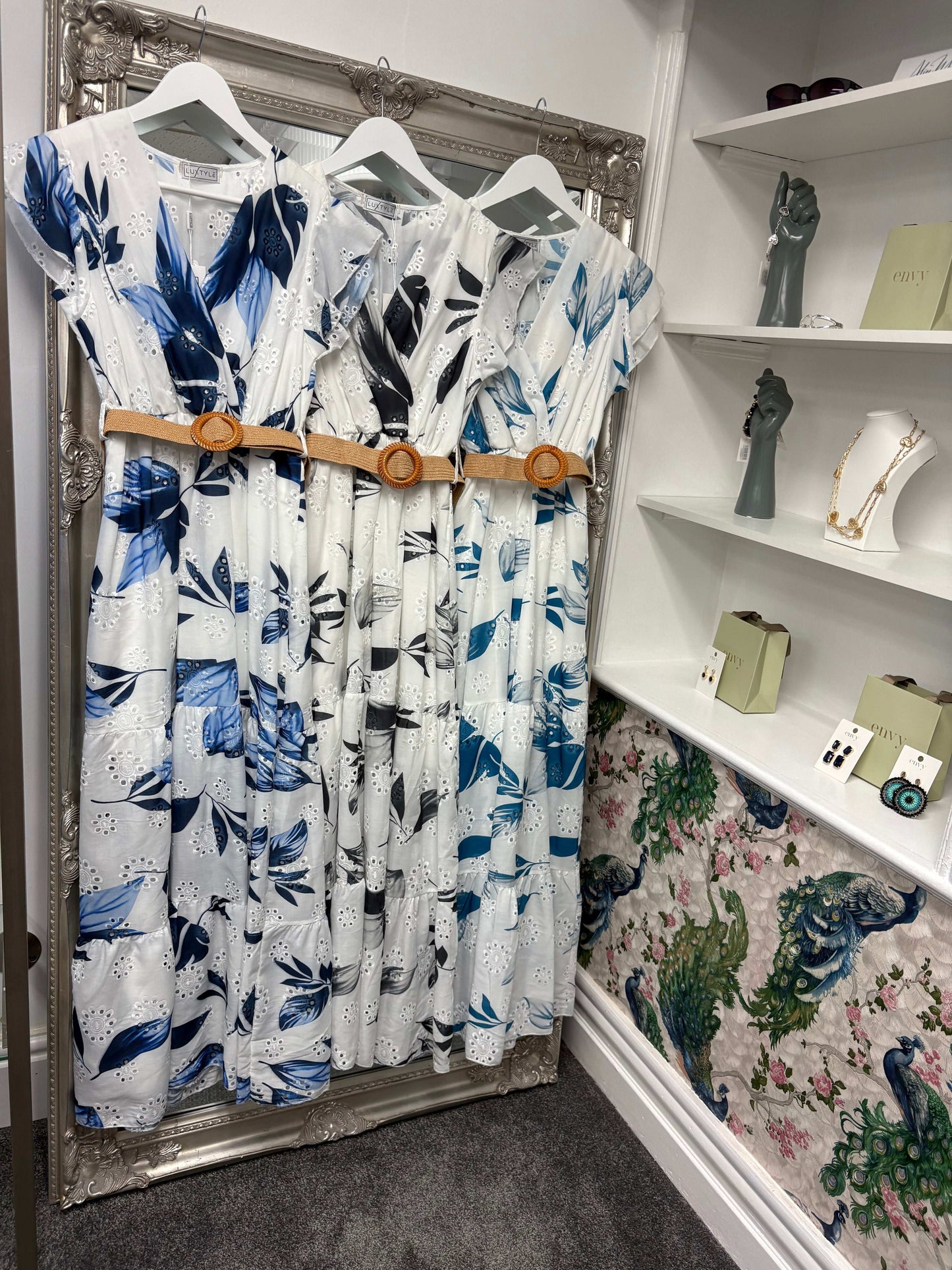 Luxtyle White Flower Dress One Size 8-14