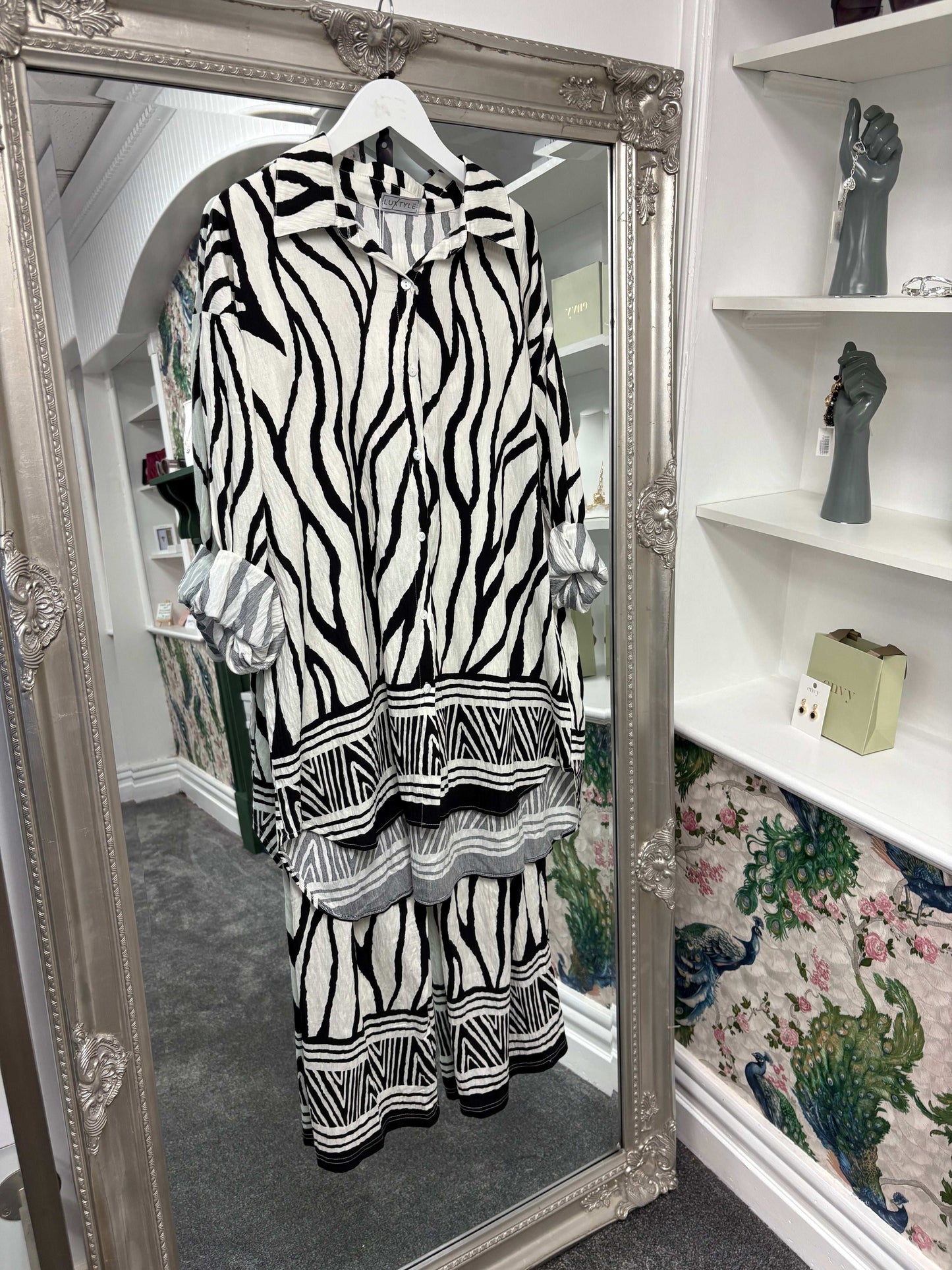 Luxtyle Zebra Co-ord set One Size 8-16/18