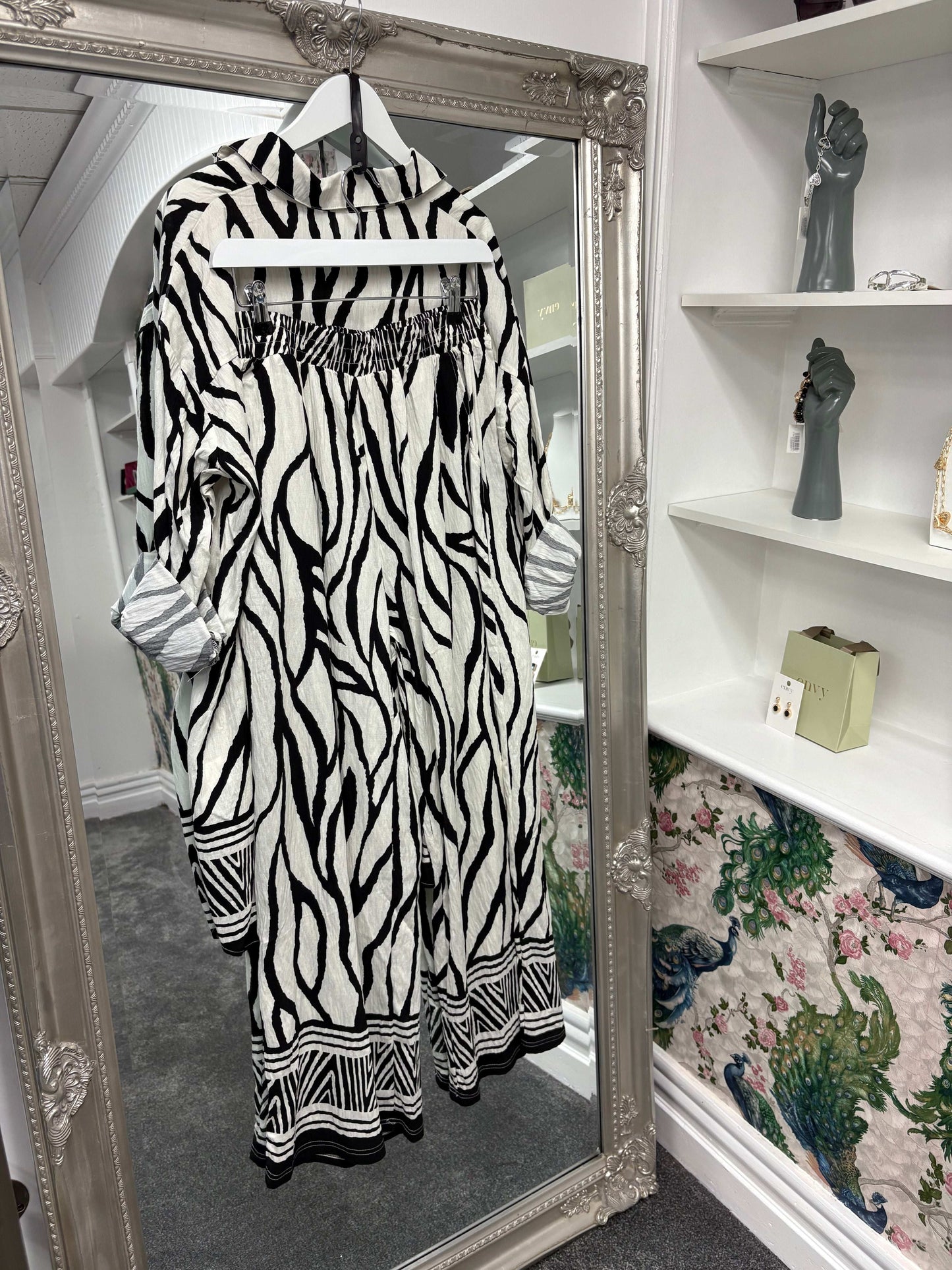 Luxtyle Zebra Co-ord set One Size 8-16/18