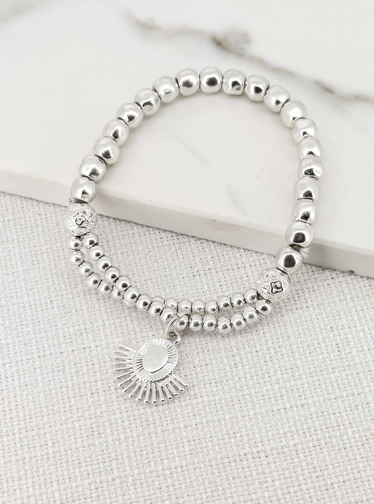 Envy - Silver alloy bead bracelet with silver fan charm