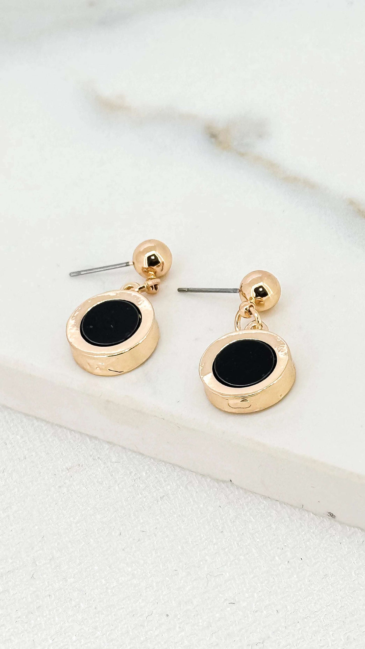 Envy - Gold and black circle dropper earring