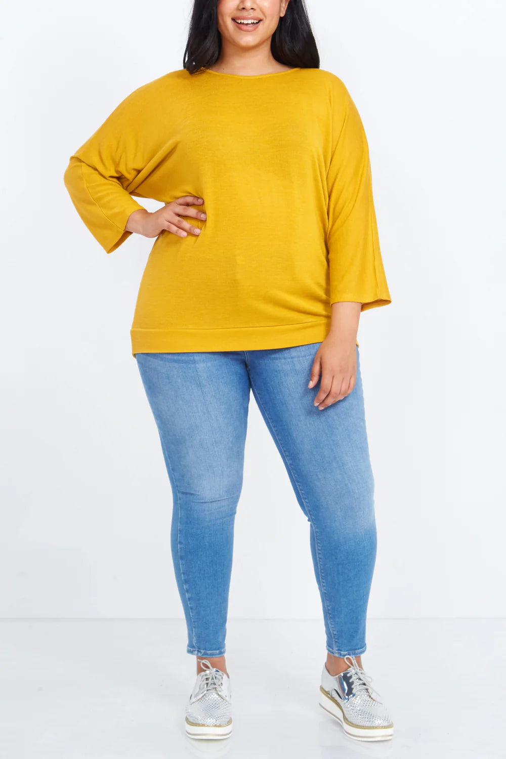 Stylish Curve Button Back Long Sleeve Top in size 26-28, featuring a flattering fit and subtle stretchy fabric.