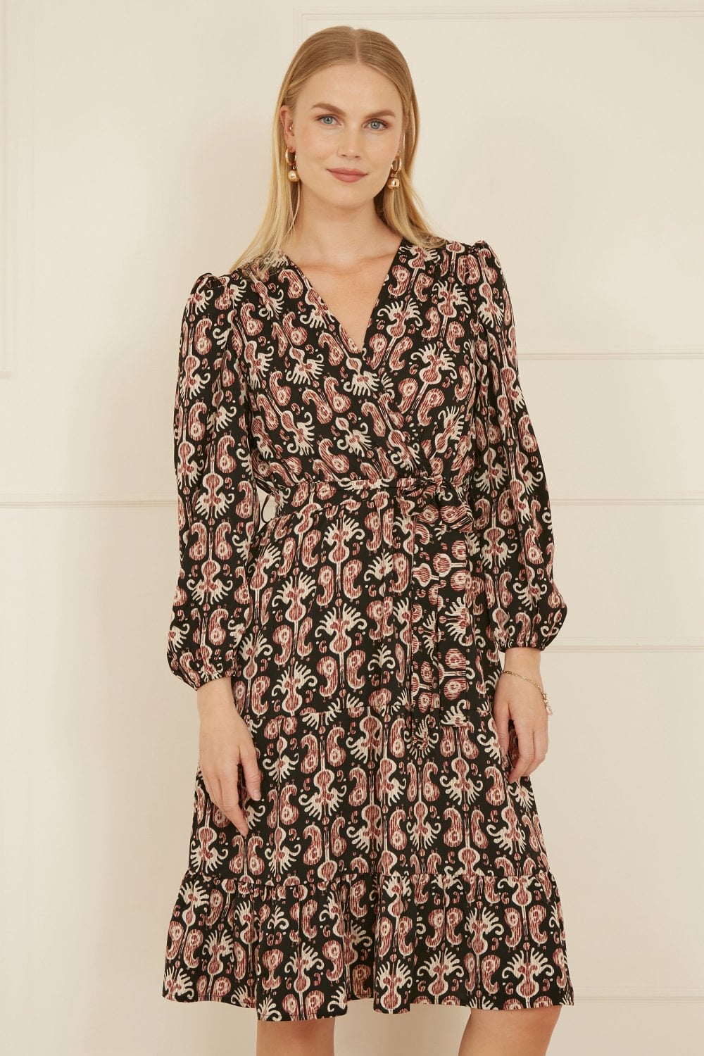 Yumi Black Ikat Long Sleeve Skater Dress – Envy Boutique