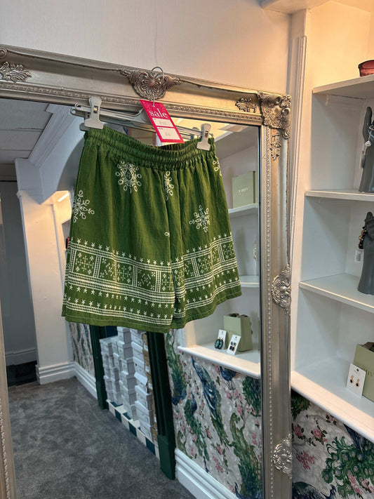 Green print shorts XL/XXL