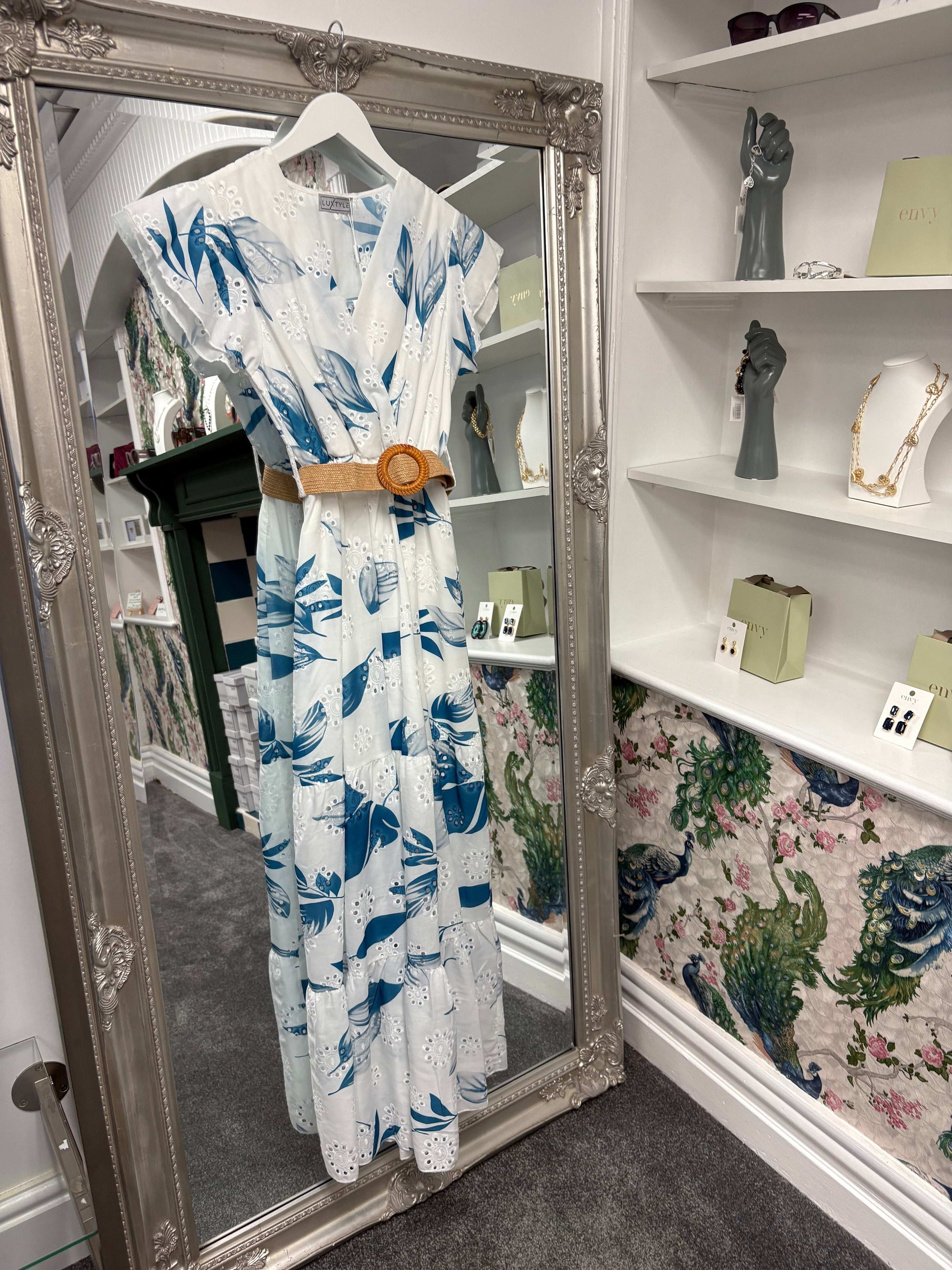 Luxtyle White Flower Dress One Size 8-14