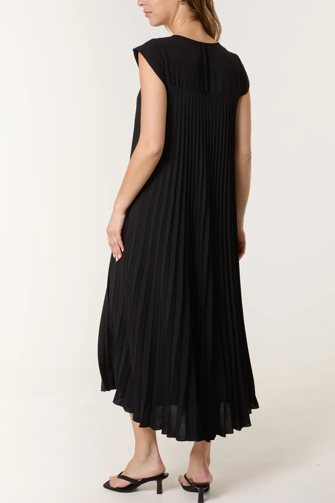 Misumi Cap Sleeve Pleated Maxi Dress One Size fits