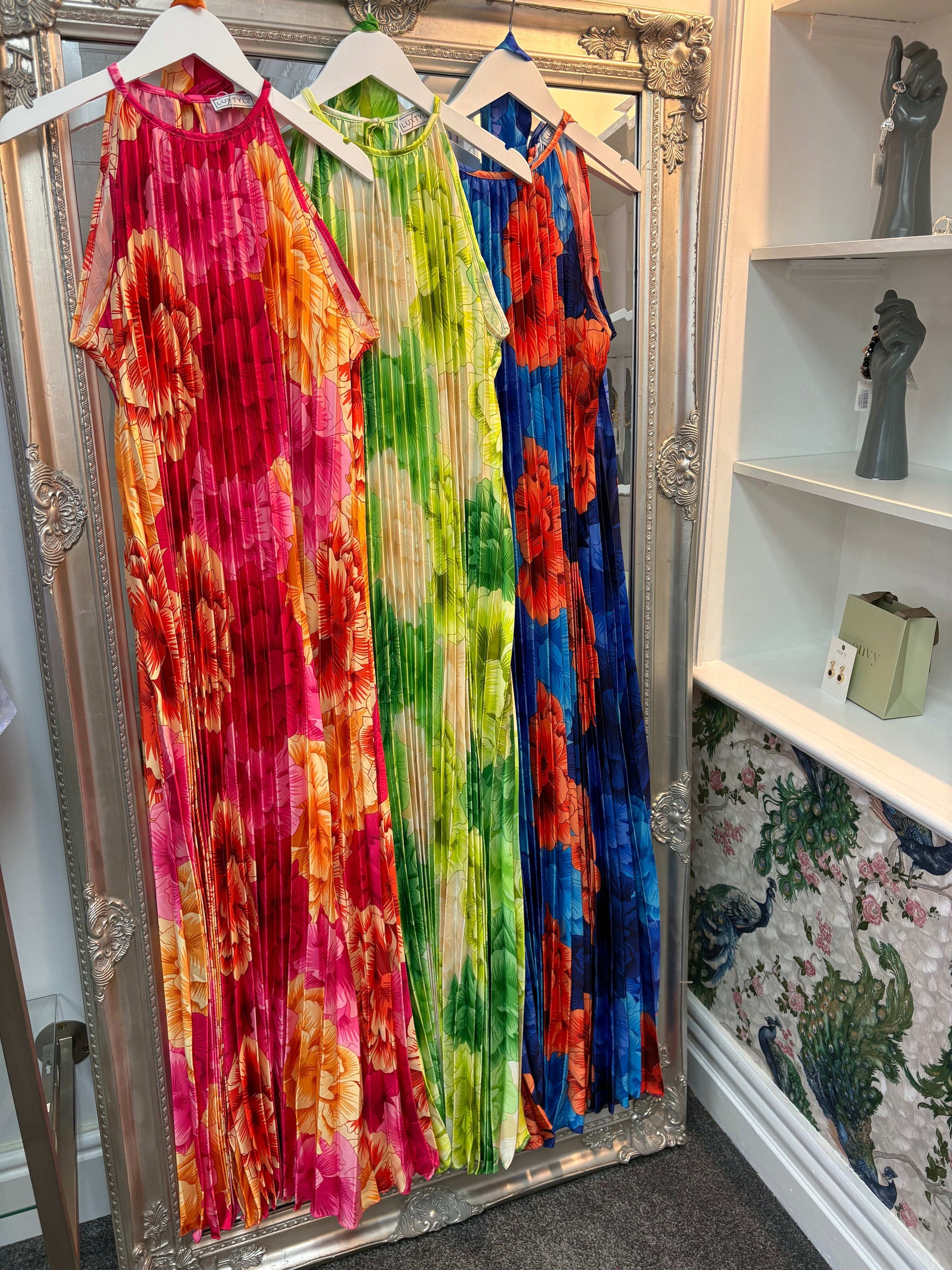 Luxtyle Pleated High Neck Flower Dress One Size 8-