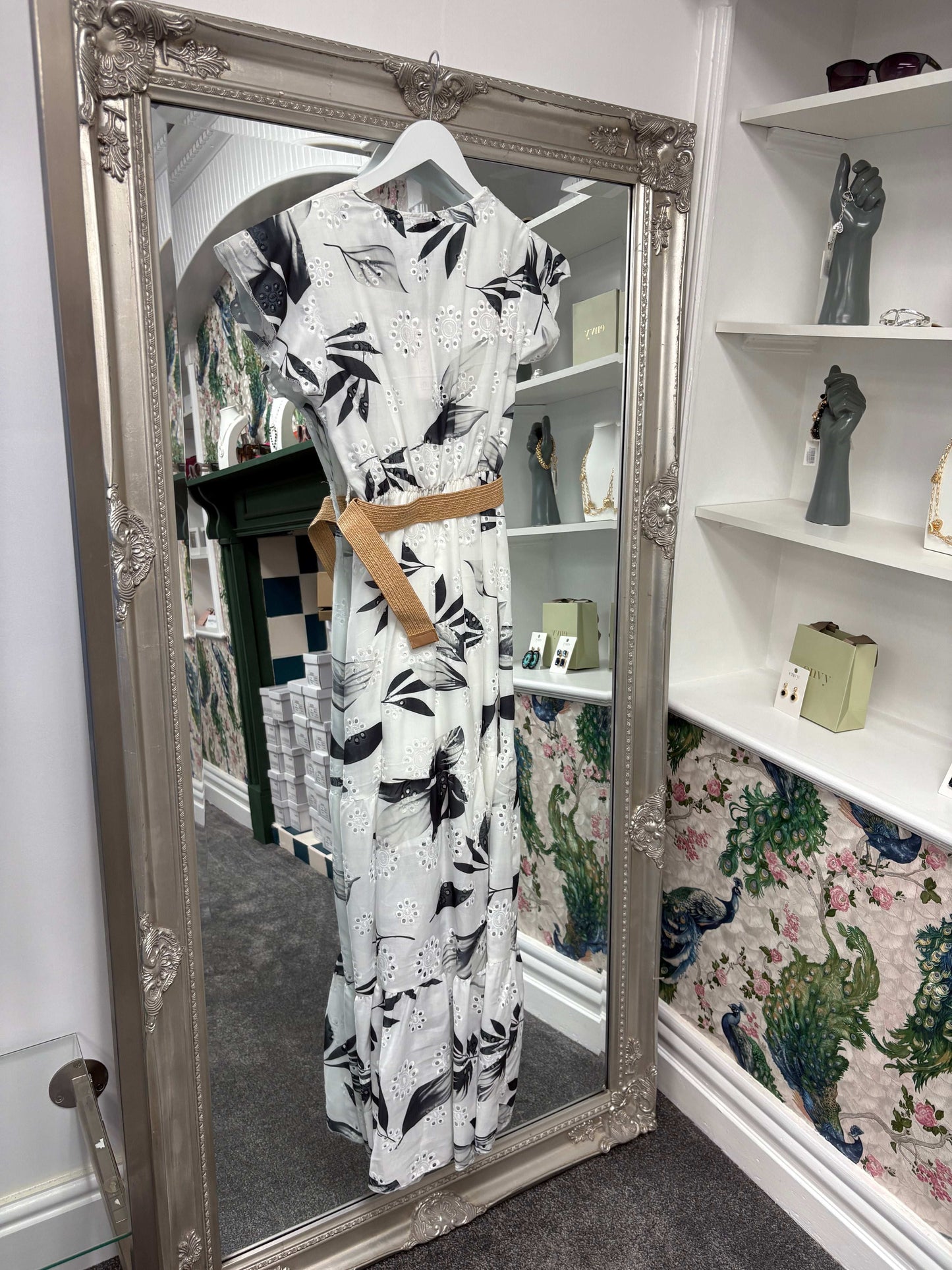 Luxtyle White Flower Dress One Size 8-14