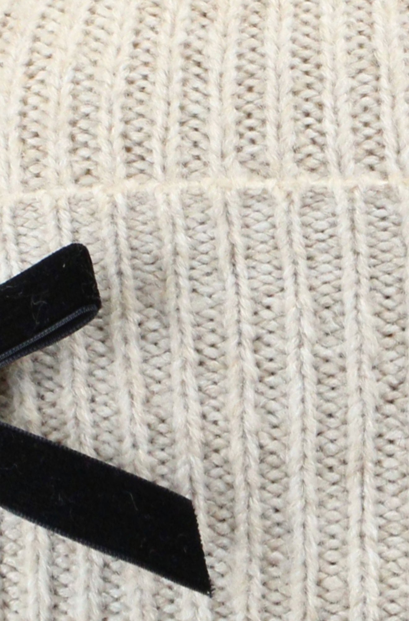 Yumi Oatmeal Bow Knitted Beanie Hat