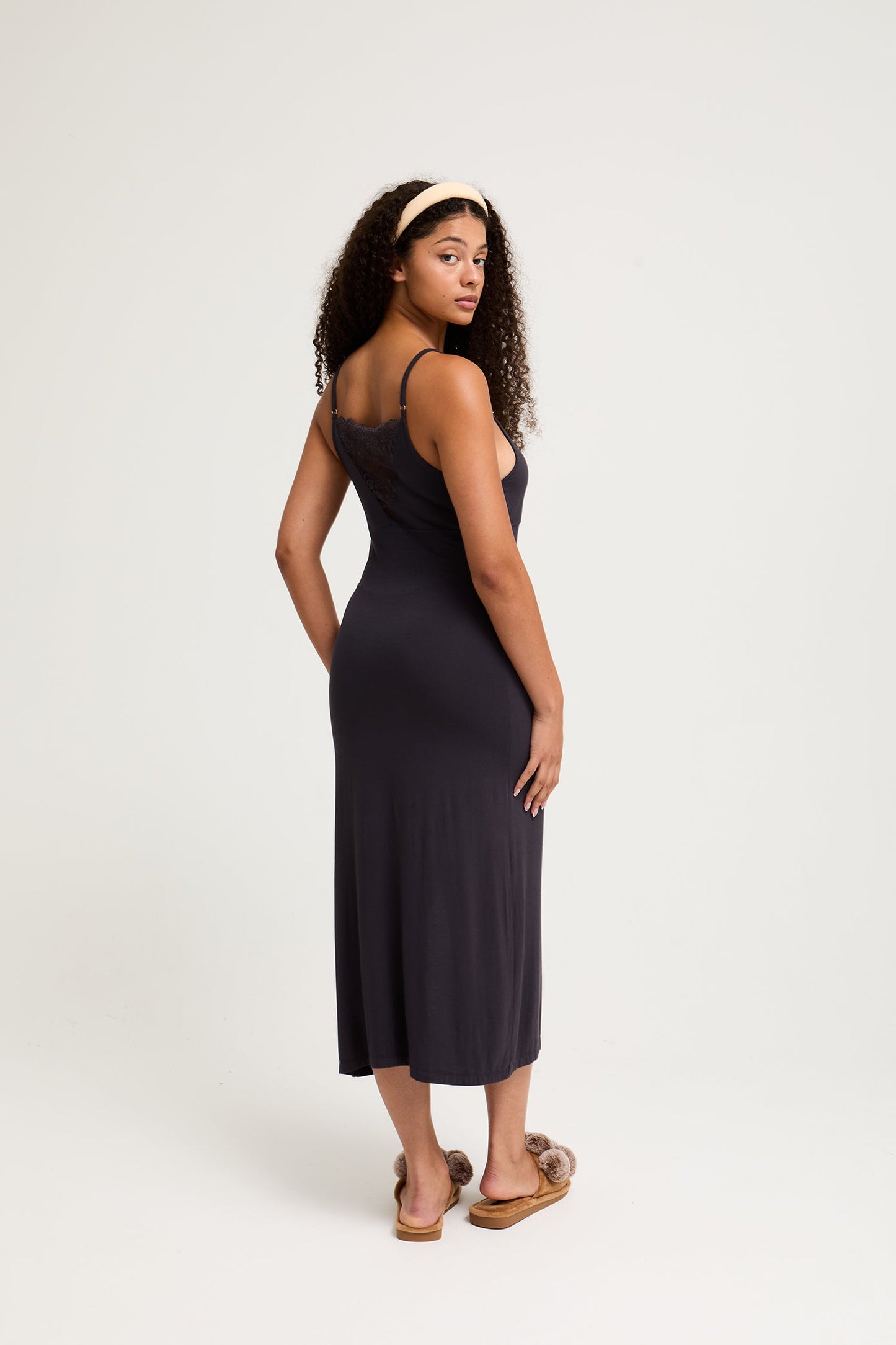 Bamboo Lace Midaxi Chemise in Raven