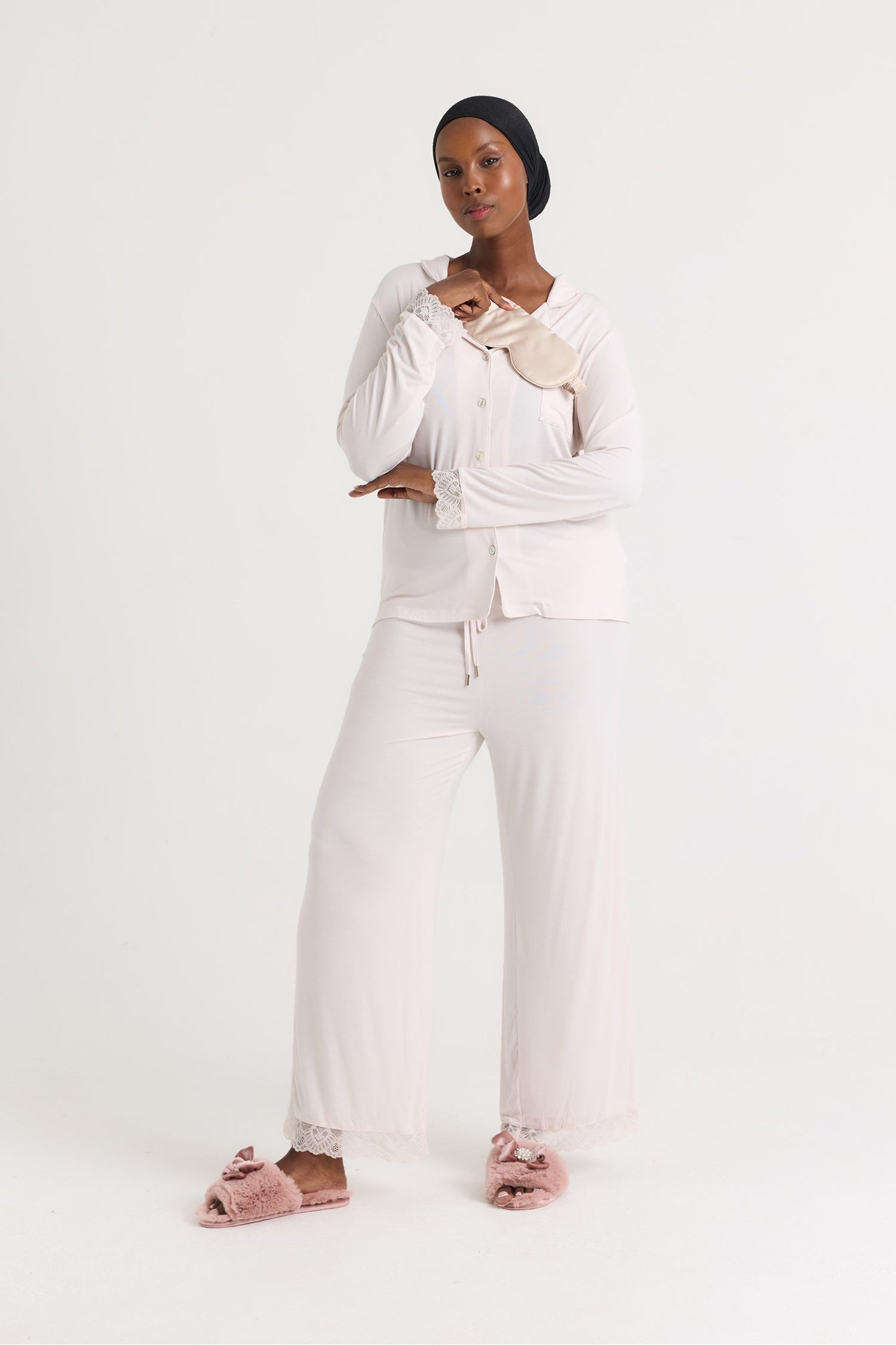 Bamboo Lace Long Pyjama Set in Powder Puff