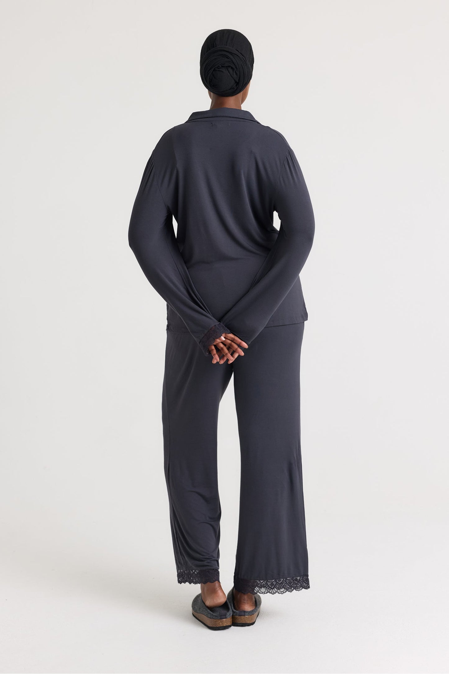 Bamboo Lace Long Pyjama Set in Raven