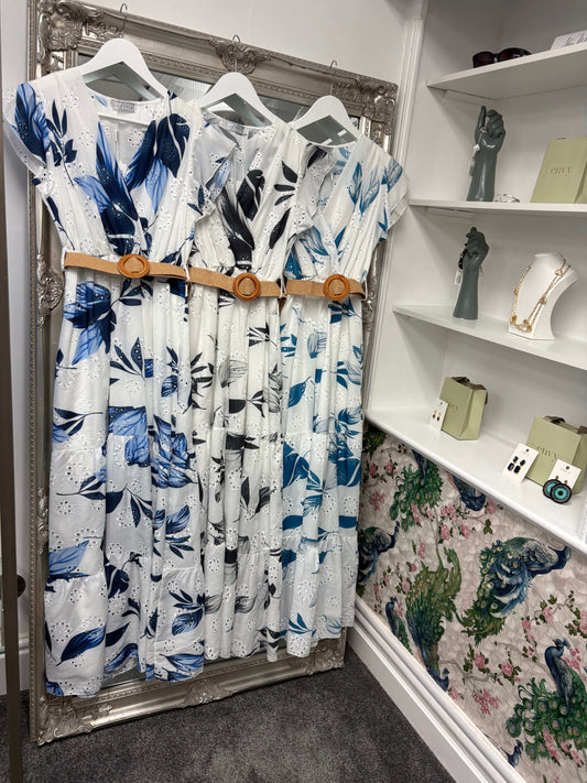 Luxtyle White Flower Dress One Size 8-14