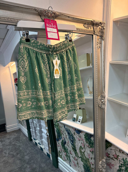 Sage print shorts XL/XXL