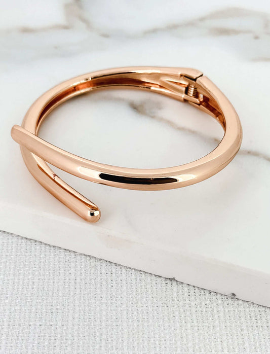 Envy - Gold hinged bangle