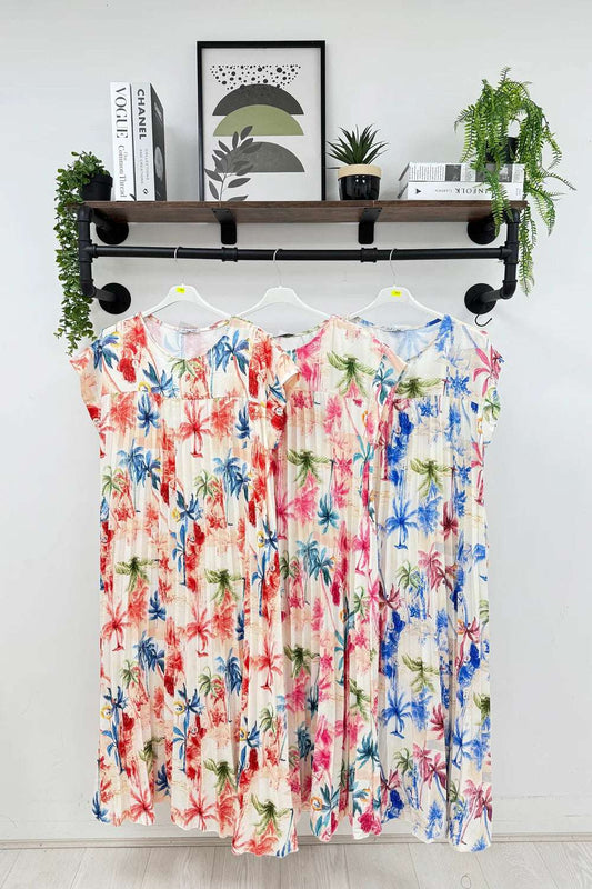 Leaf Print Pleated Maxi Dress One Size 8-16