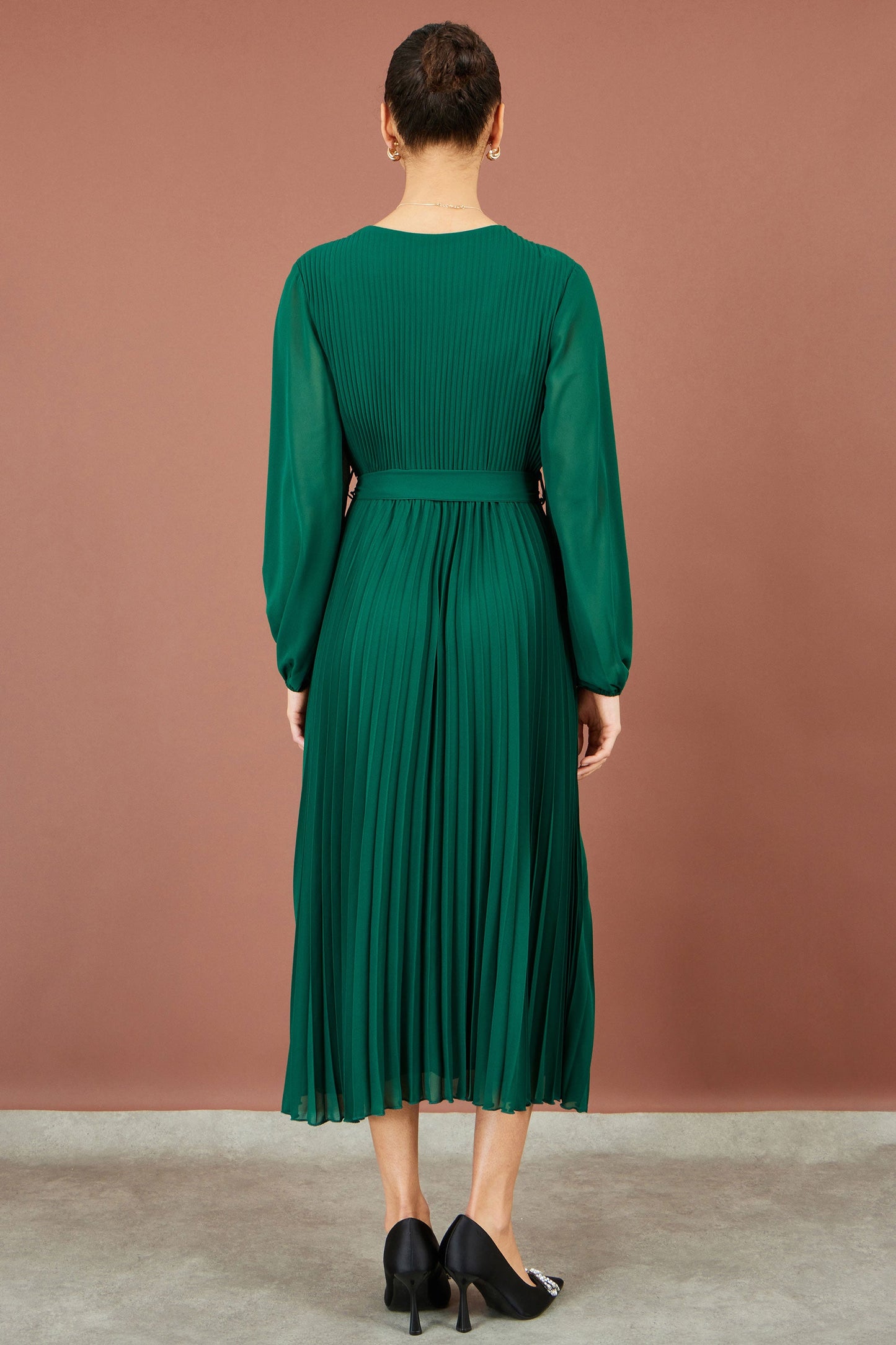 Yumi Green Pleated Wrap Midi Dress