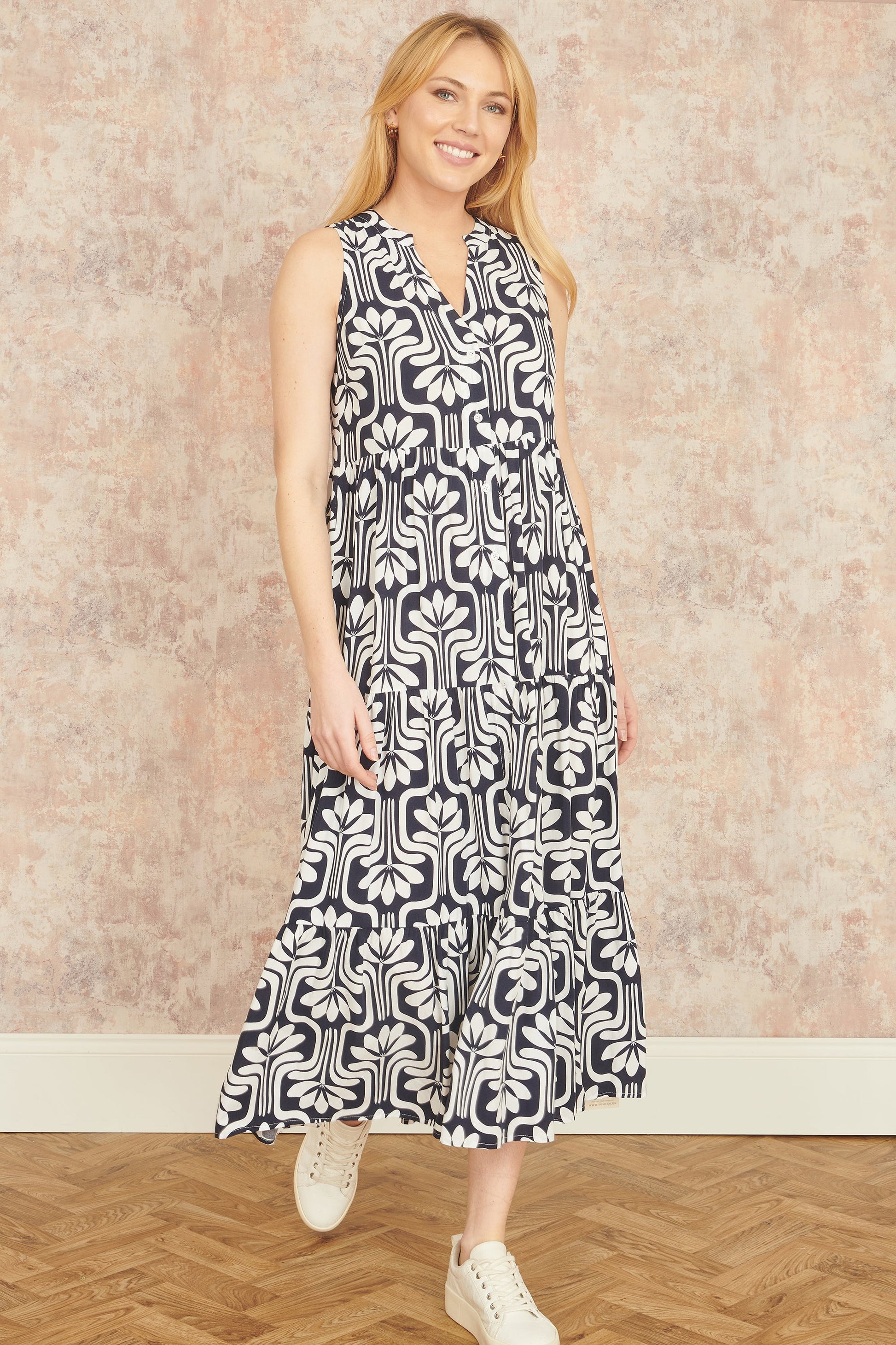 knee length dresses for ladies Retro Print Midi Dress Small main image 0