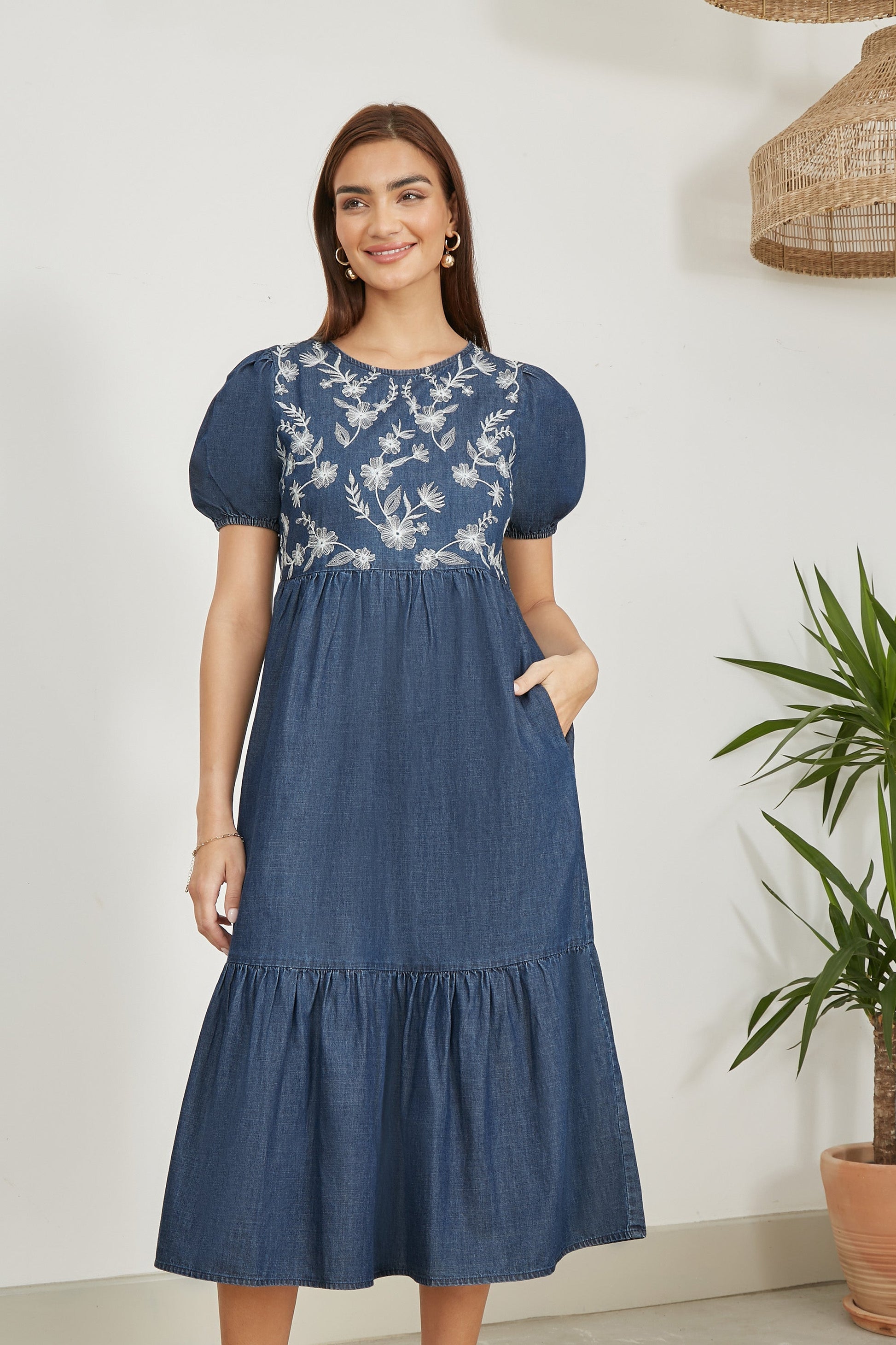 Yumi Blue Chambray Denim Midi Dress With Embroidery And Puff Sleeves - Blue / 6 Yumi Blue Chambray Denim Midi Dress With Embroidery And Puff Sleeves - Blue / 6