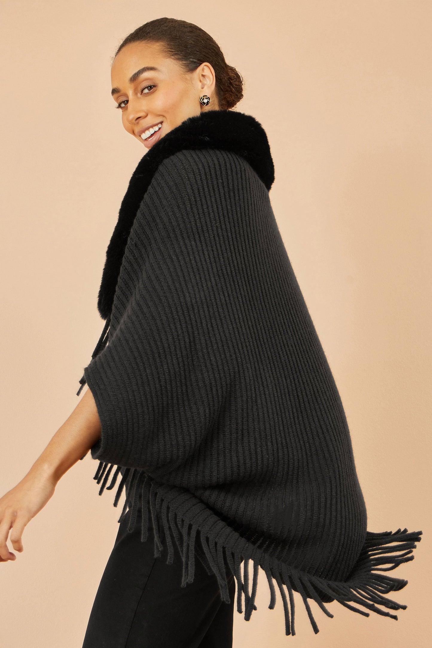 Yumi Black Fur Collar Shrug With Tassel Hem