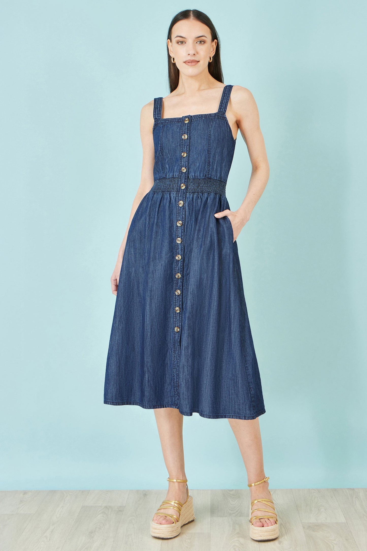 Yumi Blue Chambray Cotton Ruched Midi Sun Dress