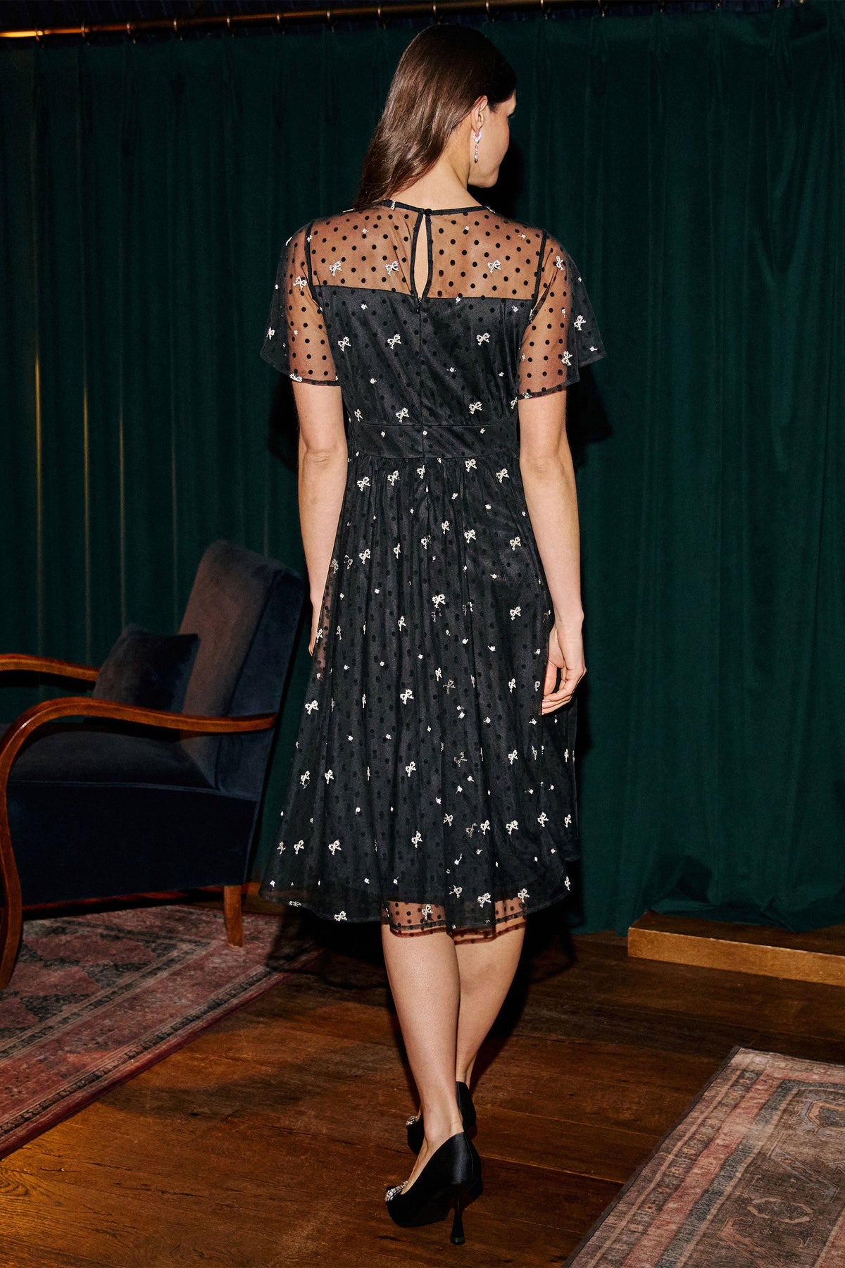 Yumi Black Embroidered Bow Mesh Prom Dress