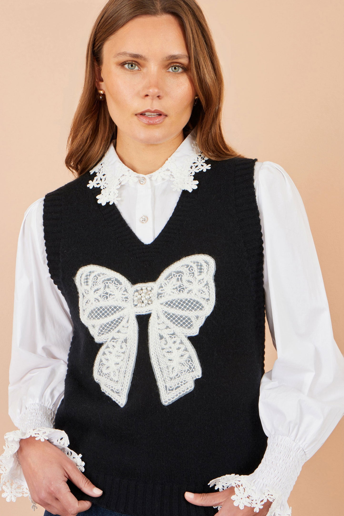 Yumi Black Lace Bow Knitted Pullover