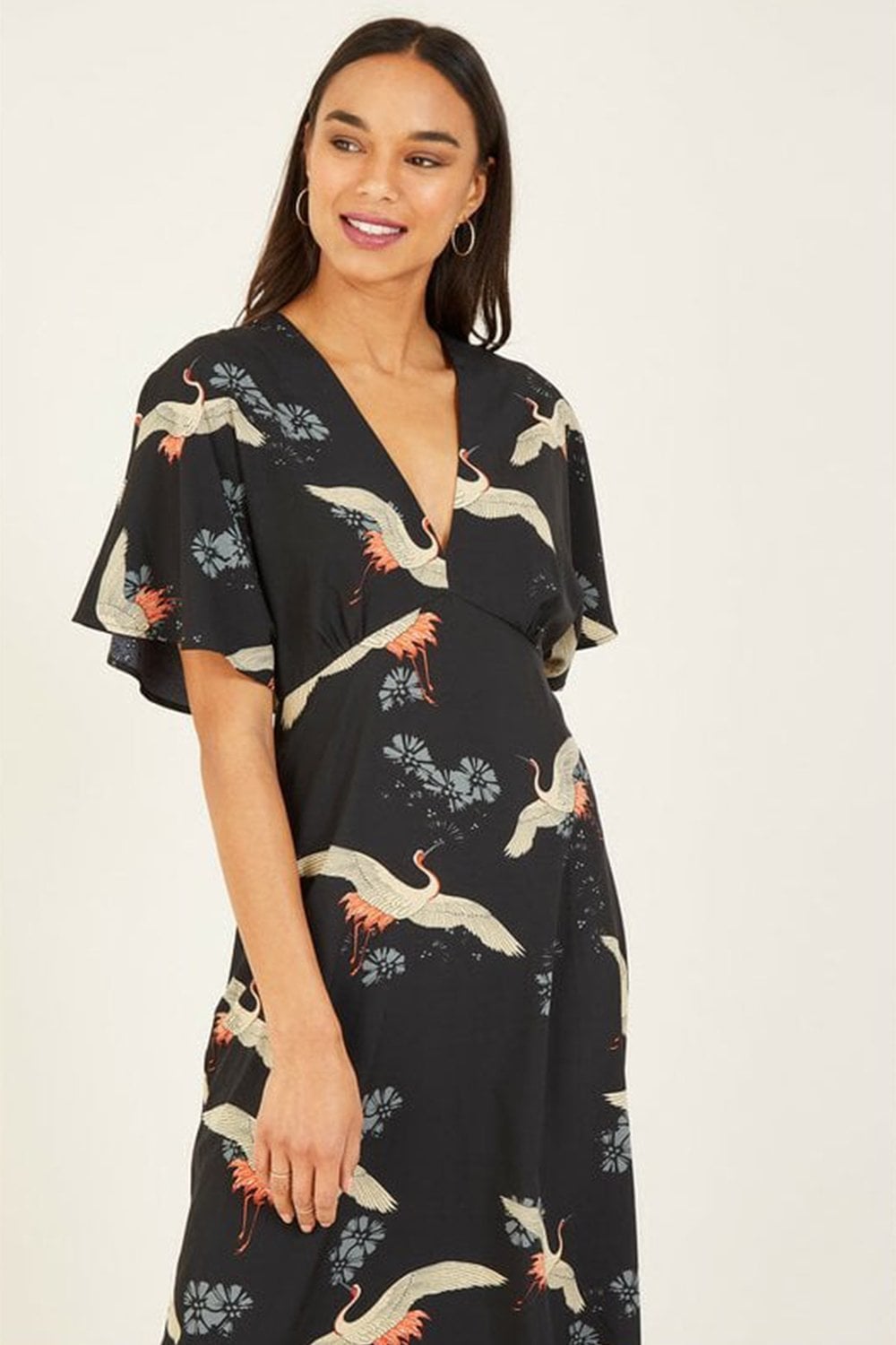 black crane dress Tradi in Dark Navy | ED05 Loose fit Made in USA Garment Measurements Size XS measurements Chest 46(round) Length 50 Size S measurements Chest 48(round) Length 51 Size M measurements Chest 50(round) Length 52 Size L measurements Chest 52(round) Length 52 Model wears size SModel is 58 bust 32 / waist 28 / hip 35 Black CRANE HALTER DRESS Black
