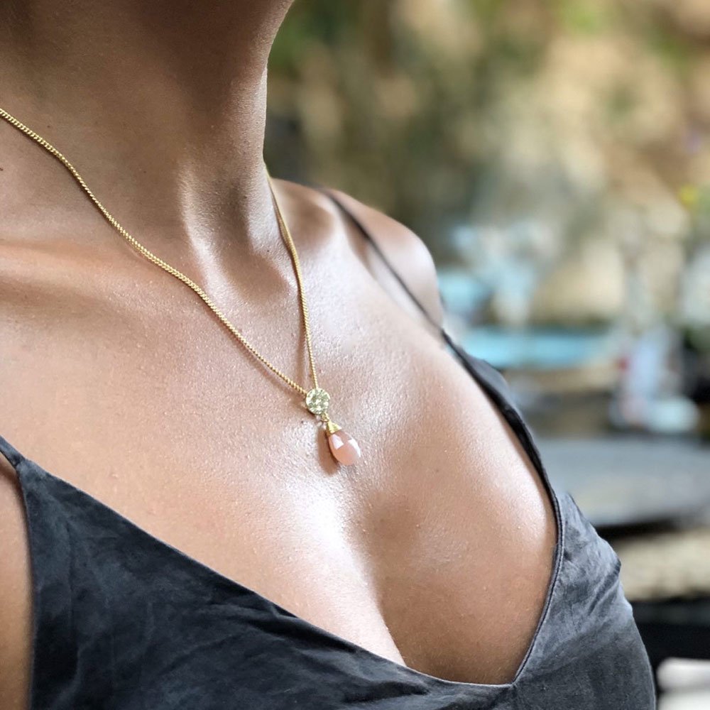 Classic Athena Kate Gemstone Necklace: Peach Moonstone