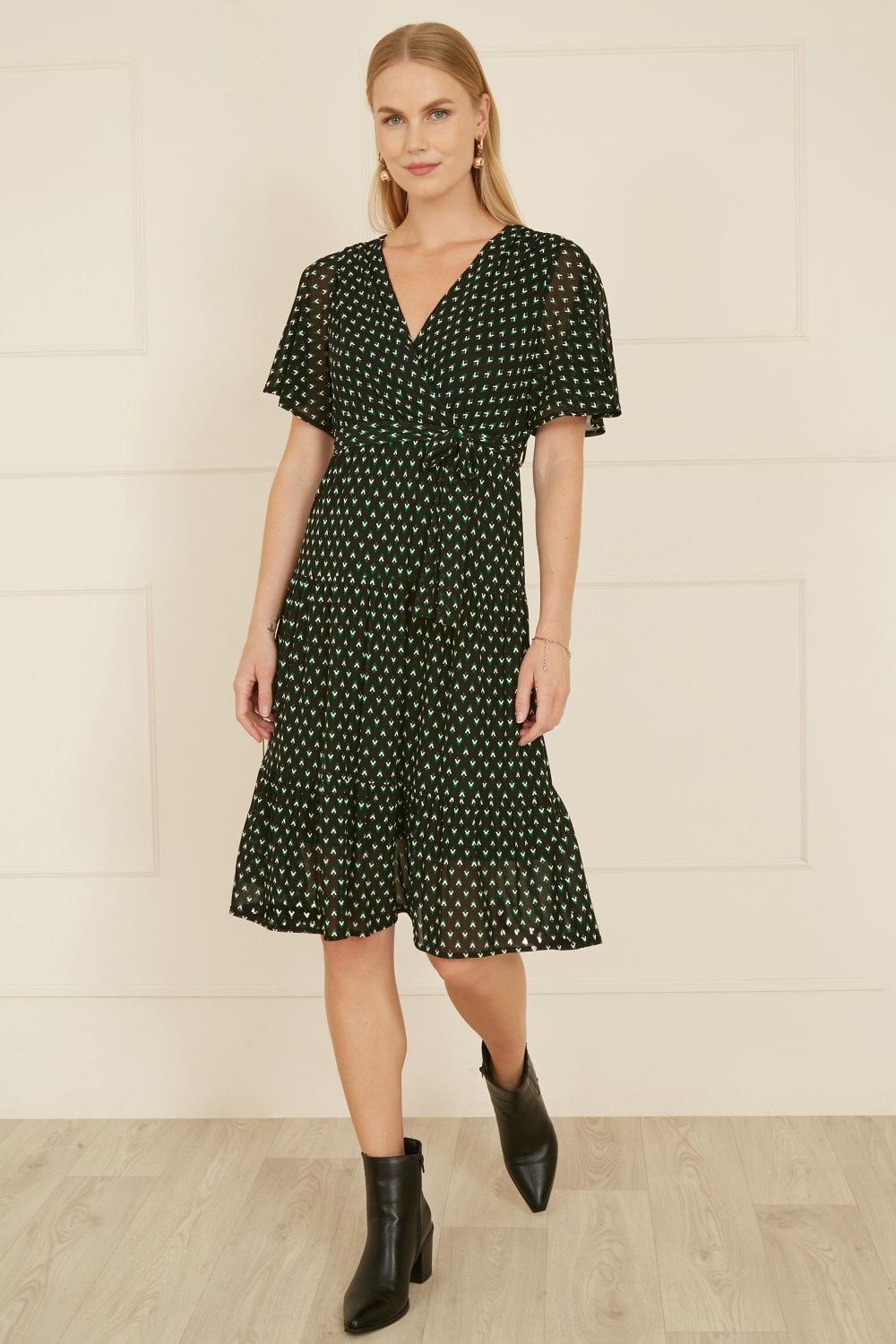 Yumi Black Dot Print Mesh Stretch Midi Skater Dress – Envy Boutique