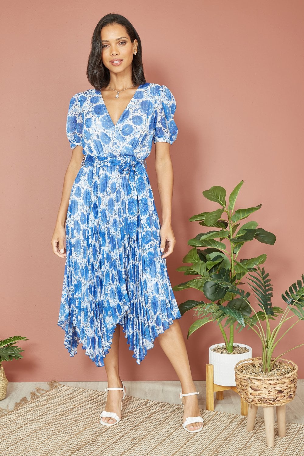 Yumi Blue Floral Pleated Midi Dress With Puff Sleeves Yumi Blue Floral Pleated Midi Dress With Puff Sleeves